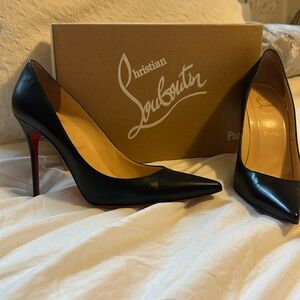 💖VALENTINE SPECIAL💖 Christian Louboutin Classic Pumps
